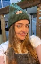 Load image into Gallery viewer, CUFF • Toque • FOREST
